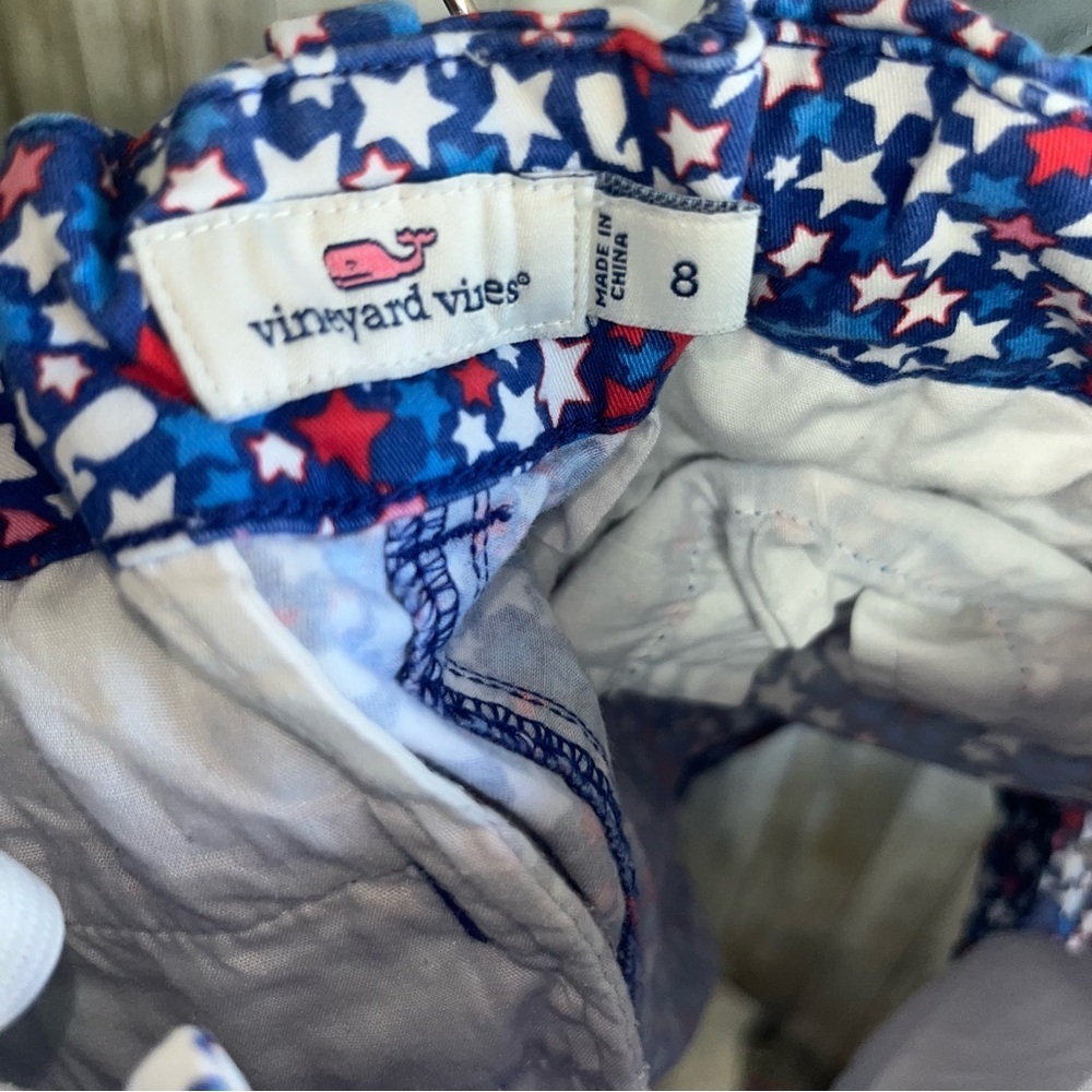Vineyard Vines Kids Star Shorts - Picture 6 of 6